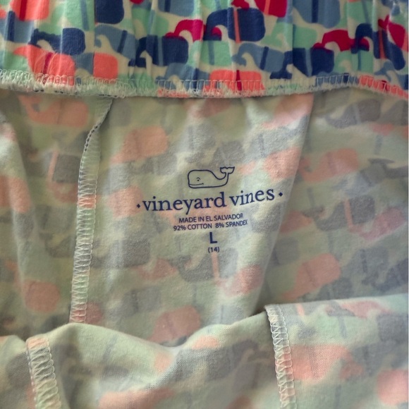 Vineyard vines whale pull on shorts size large NWT - Picture 3 of 4
